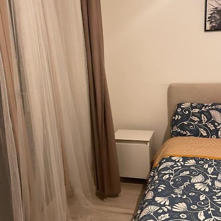 Appartement Cosy Et Bien Equipe Nanterre Eksteriør bilde